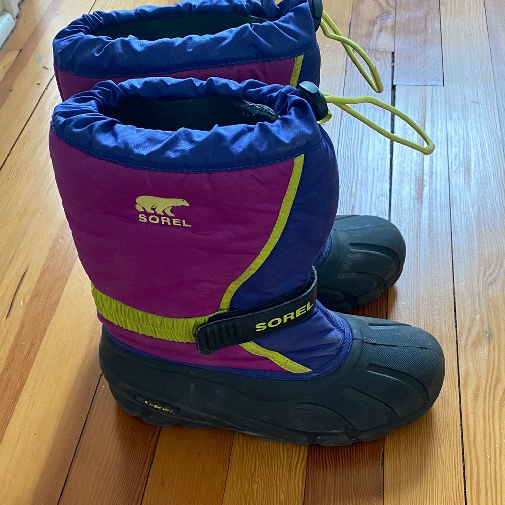 Sorel Vibrant Purple and Navy Boots